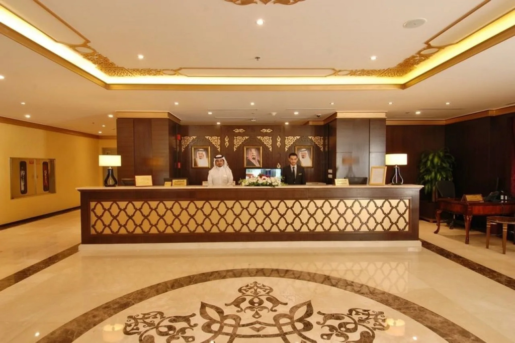 Lobby & Reception
