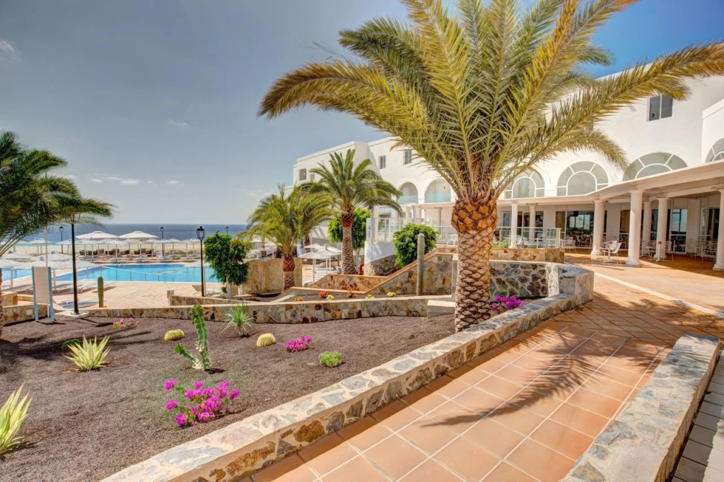 Beach & Waterfront