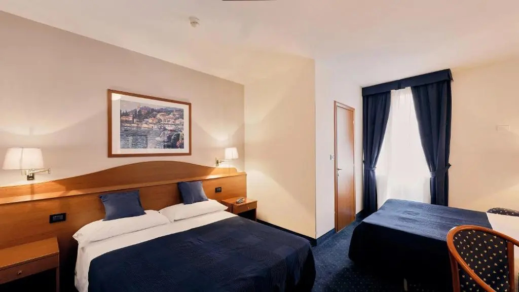 Triple room