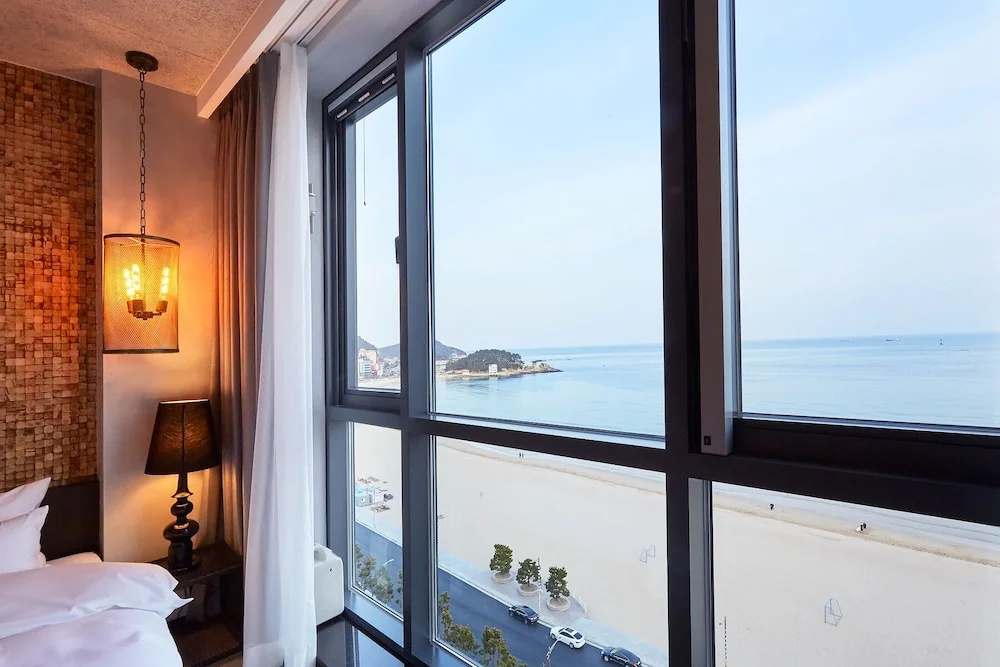 Standard Double Family room with ocean view (twin beds)