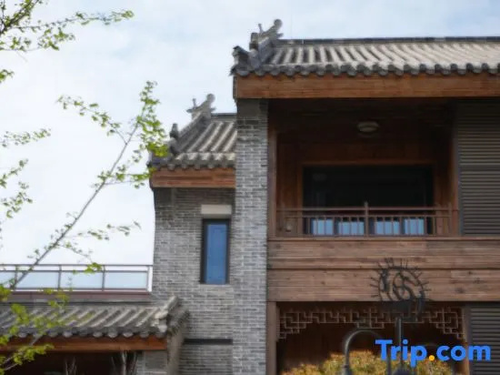 Rizhao Taoxuan Style Water Town Hotel
