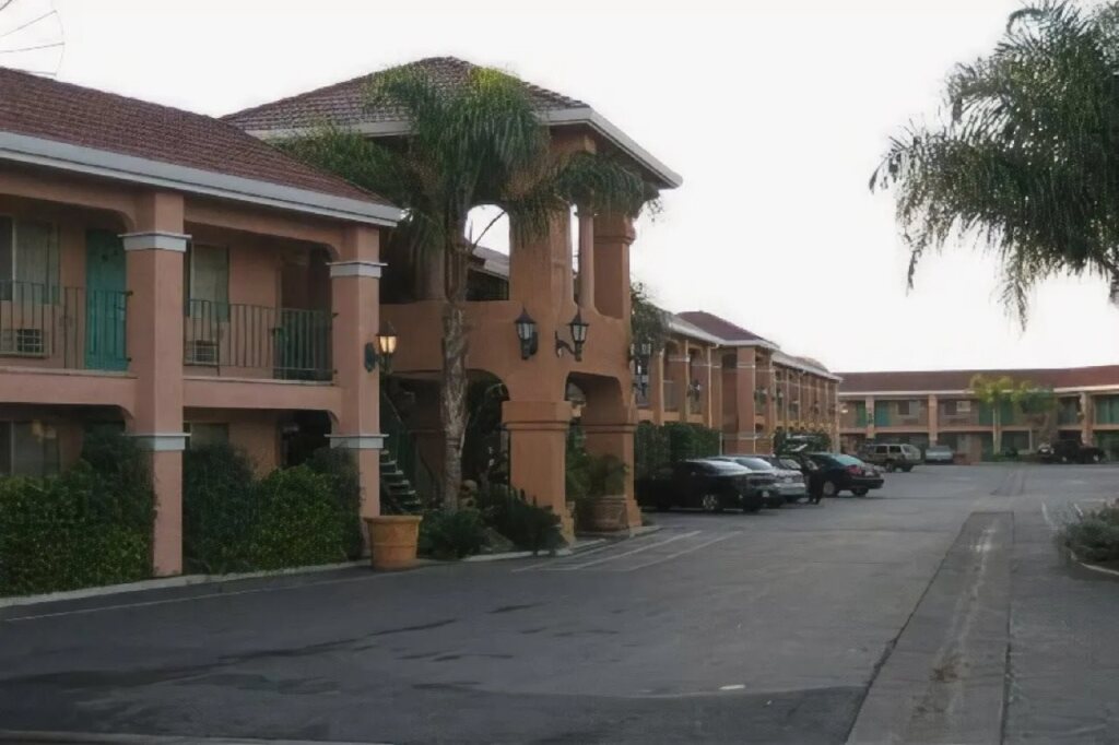 MERCED INN AND SUITES image