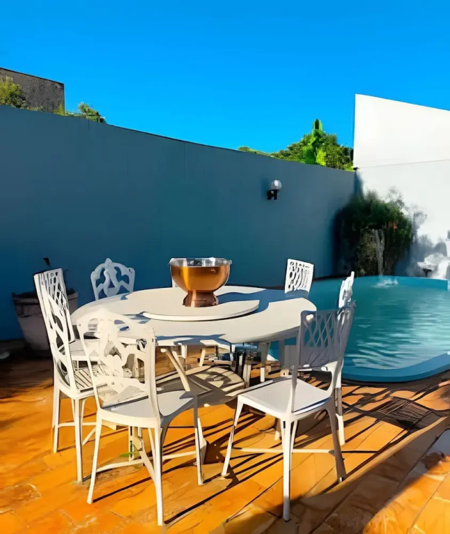 Casa 3 suites 1 quarto piscina AC 10 Hos