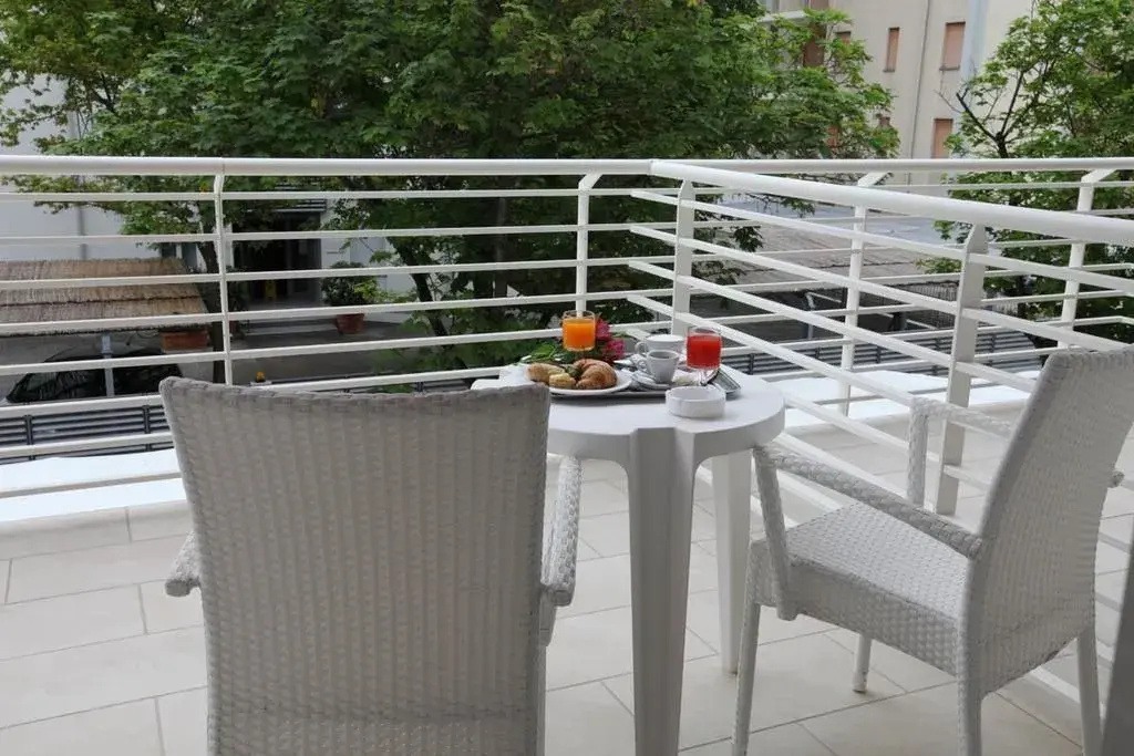 Balcony & Terrace