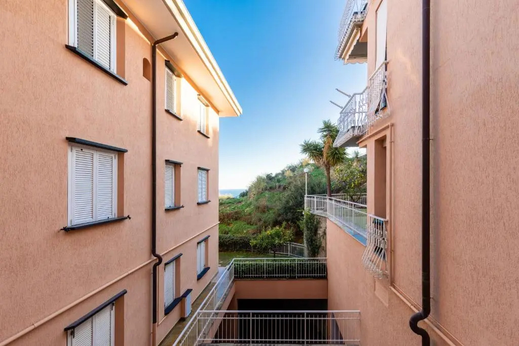 086 - Sunshine Home, 5 minuti dalla spiaggia, VISTA MARE - PARCHEGGIO PRIVATO GRATIS INCLUSO