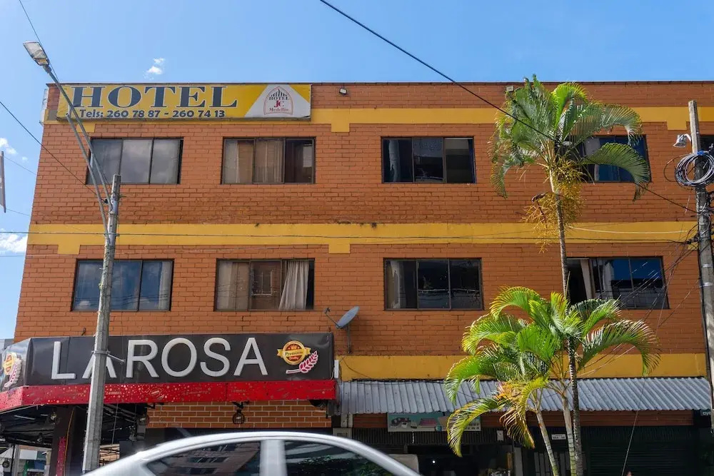 Hotel Cj 43