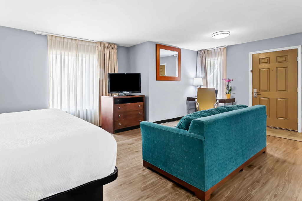 Double Suite (full double bed)