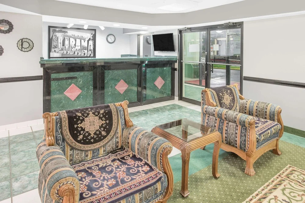 Lobby & Reception