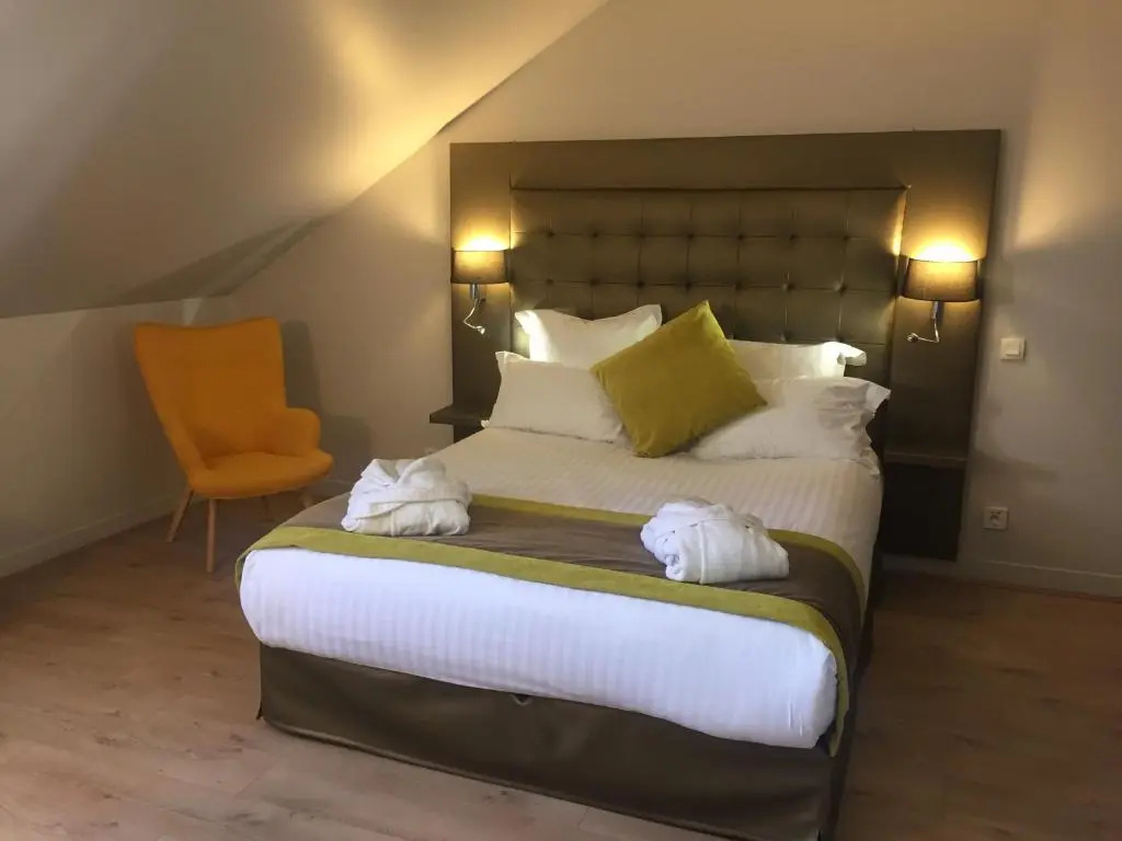 Deluxe Double Studio (full double bed)
