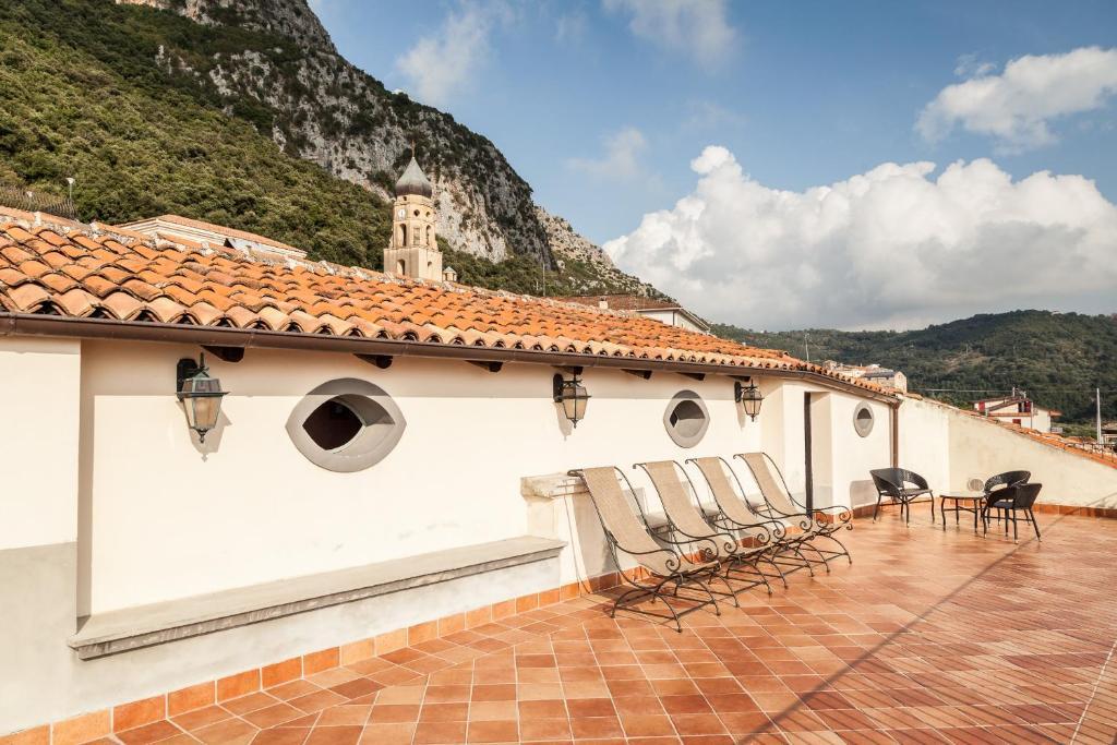 Domus Laeta by null