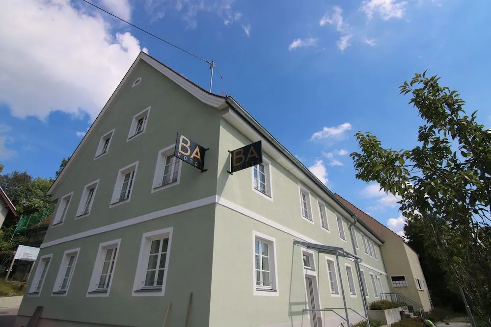 Ba Hotel