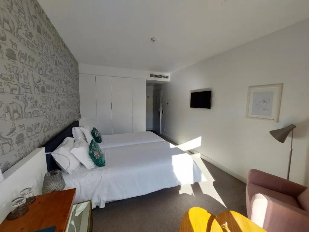 Deluxe Double room with balcony (full double bed)