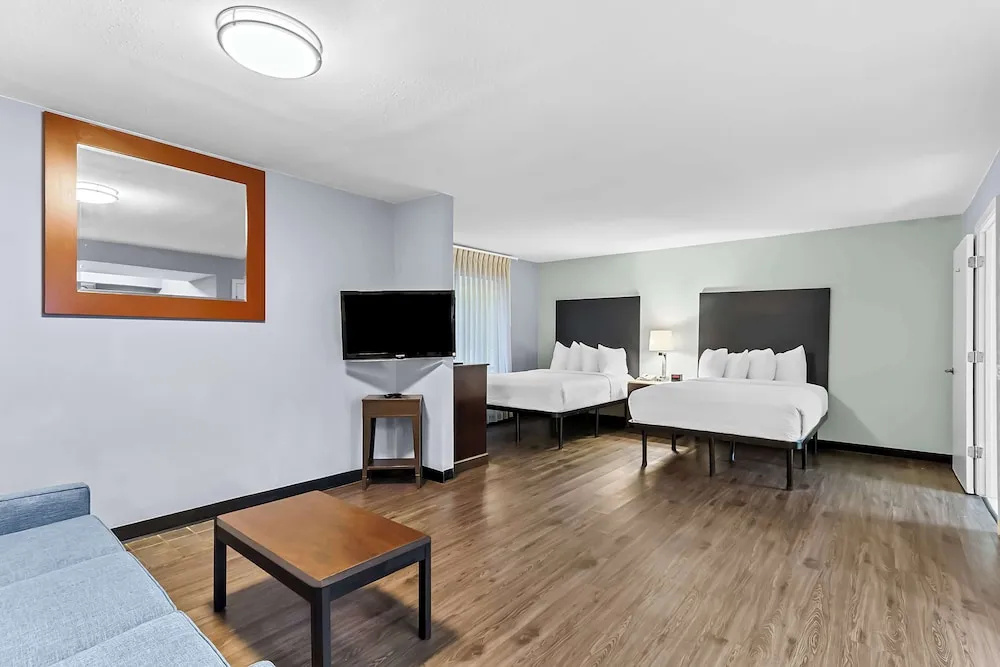 Single Suite (single bed)
