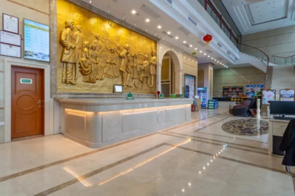 Lobby & Reception