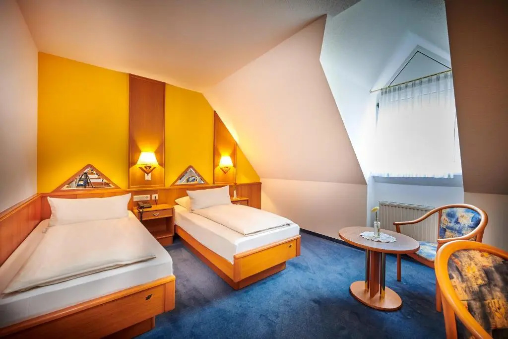 Standard Double room (full double bed)