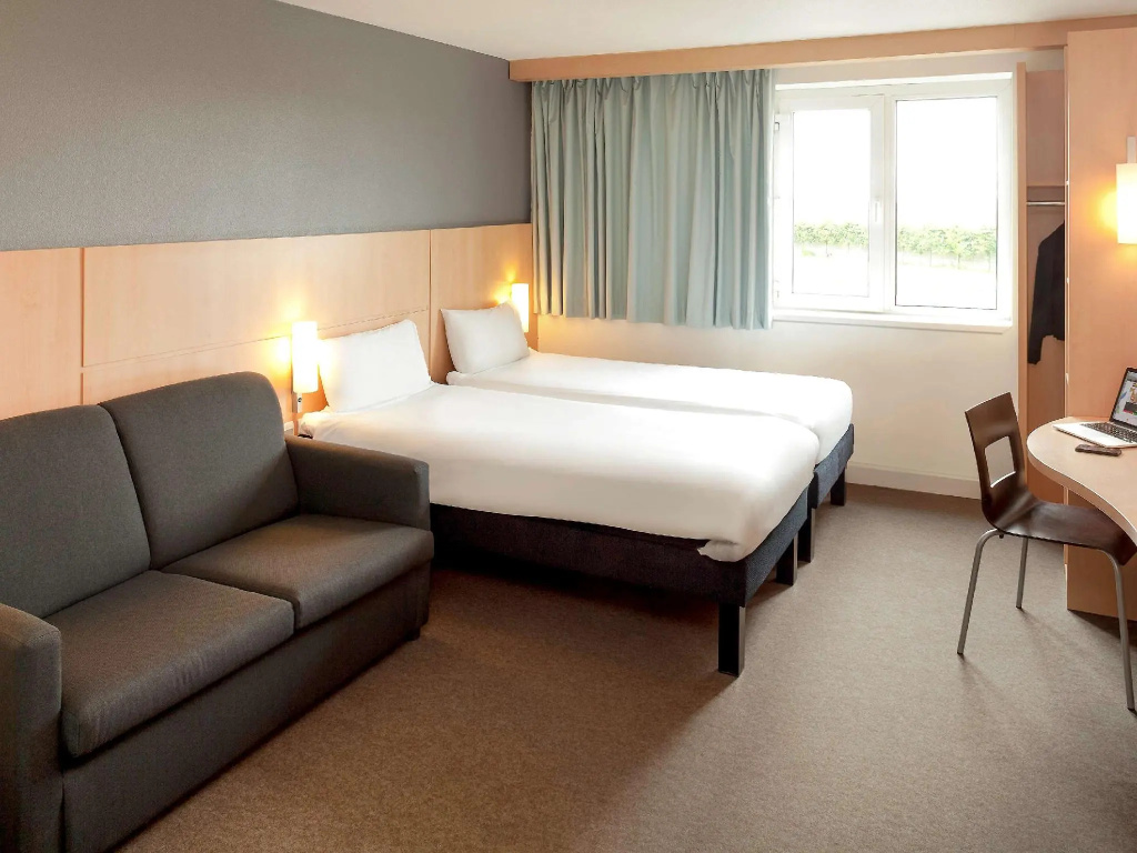 Standard Double room (twin beds)