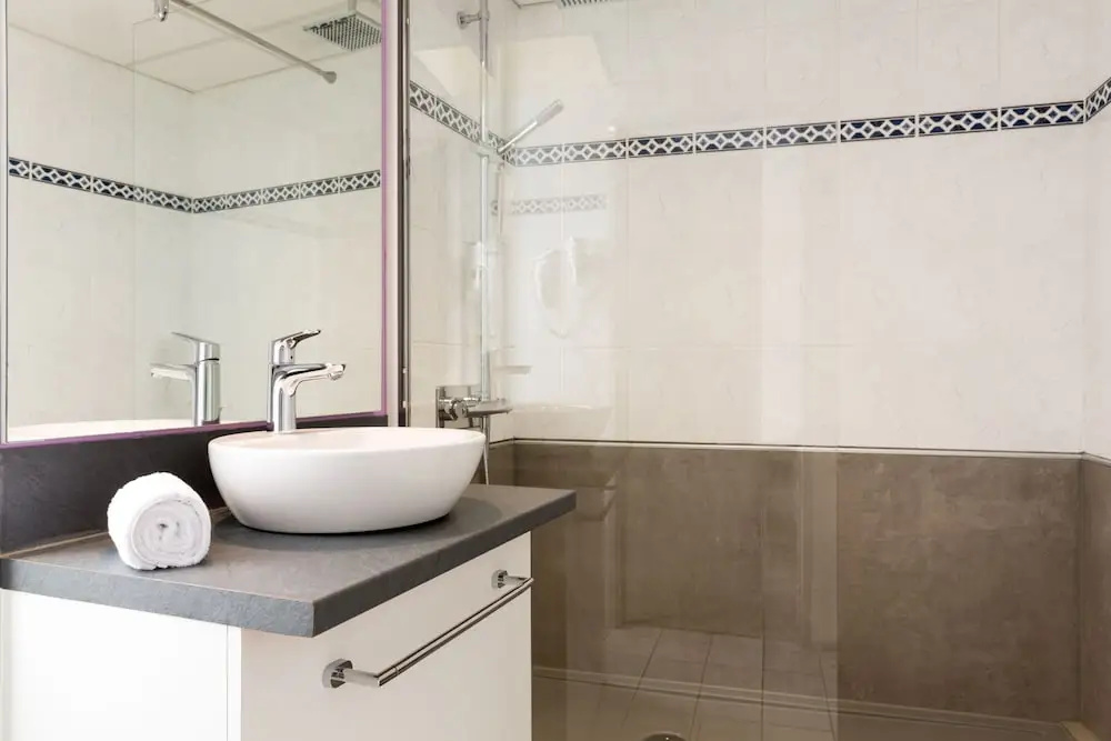 BRIT HOTEL CONFORT NEVERS Centre Gare - Chambres