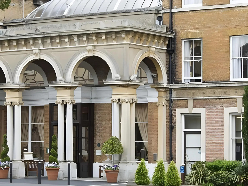 Oatlands Park Hotel