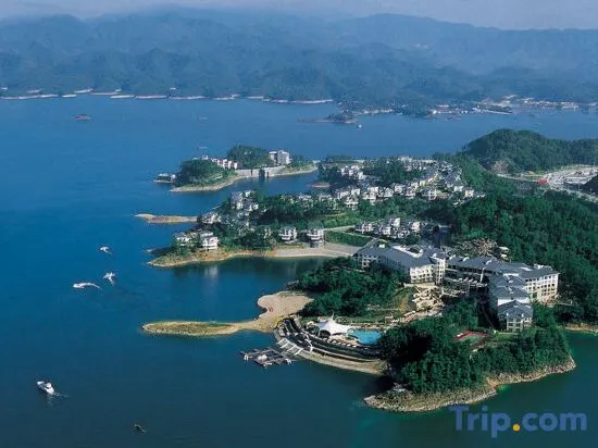 Beach & Waterfront