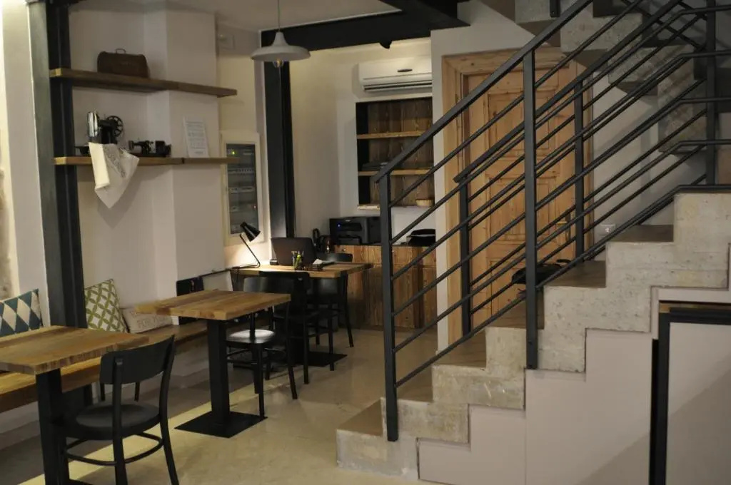 Economy room