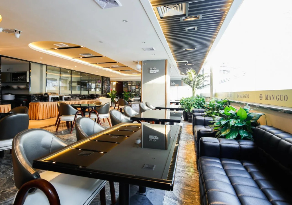 Food & Beverage