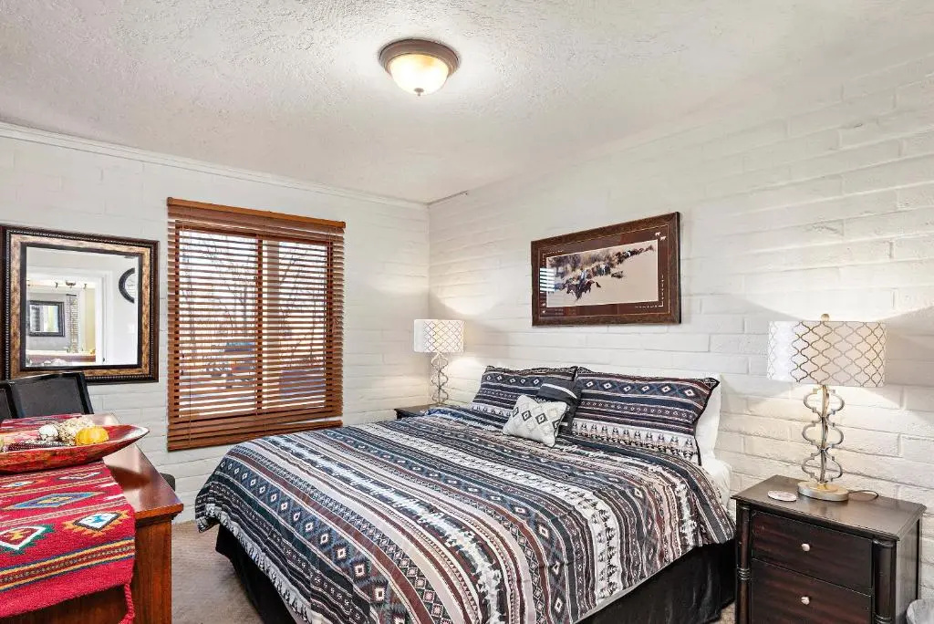 Fort Marcy Hotel Suites by All Seasons Resort Lodging - Chambres