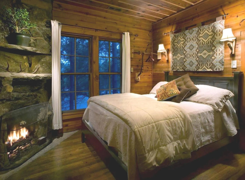 Lake Rabun Hotel & Restaurant by null