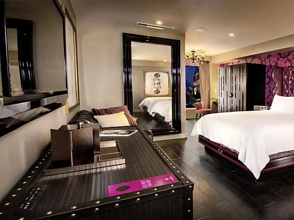 Classic Quadruple room