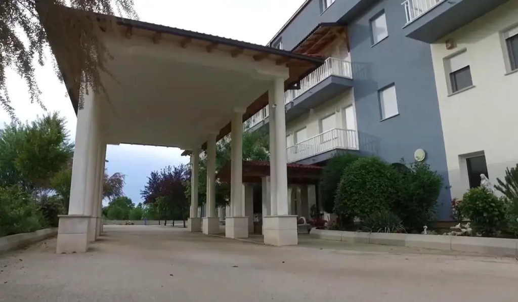 Two Hearts Hotel