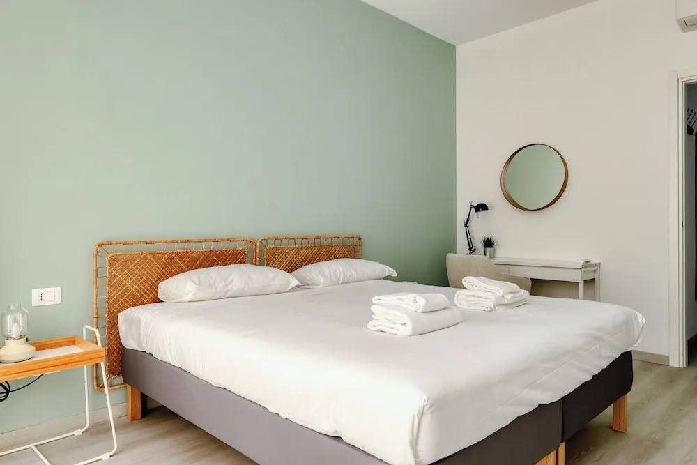 JOIVY Charming 2BR Flat near City Life