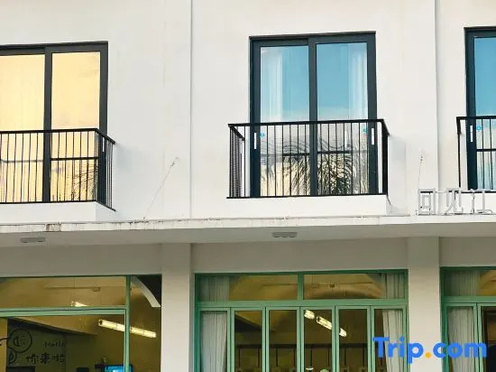 Meet the River View Resort Hotel (Xishuangbanna Jinghong Lancang River Binjiang Avenue)