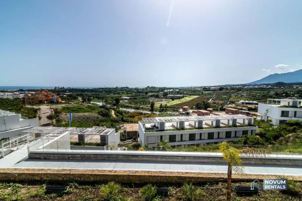 Newly Built 3-BDRM Luxury Apt w/ Stunning Sea Views