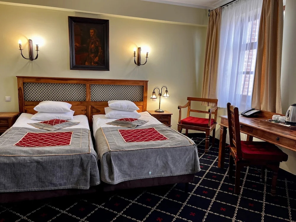 Classic Double room (full double bed)