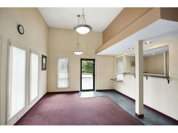 Lobby & Reception