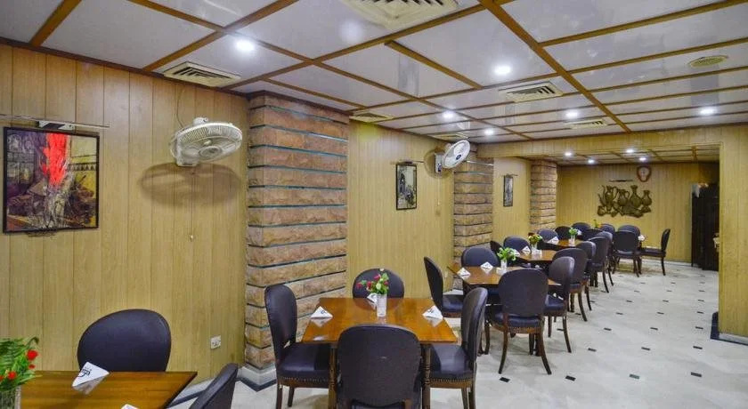 Food & Beverage