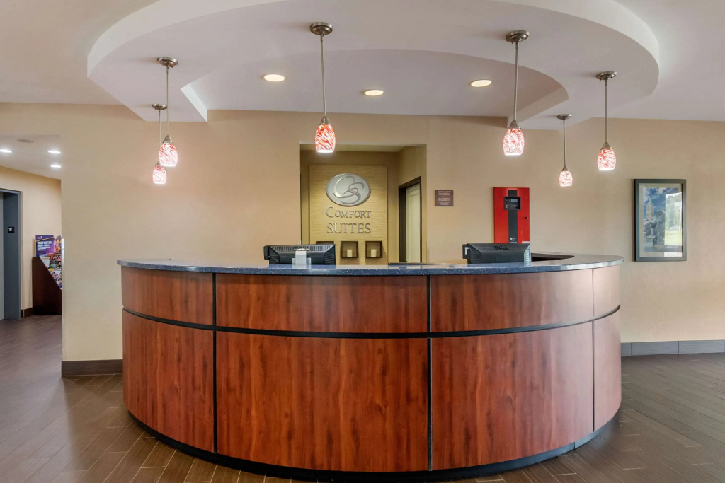 Lobby & Reception