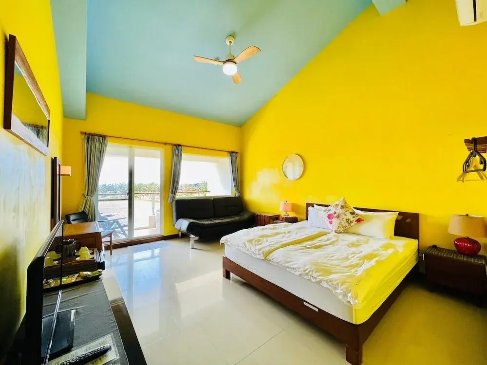 Standard Double room with ocean view (full double bed)