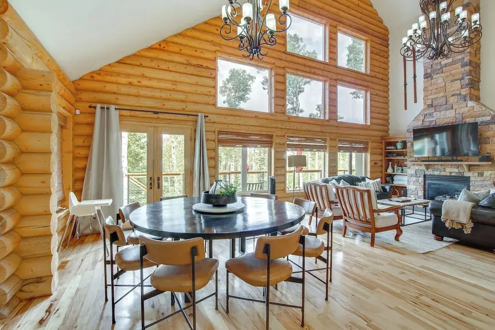 Hot Tub, Game Room! 3-story Brian Head Home