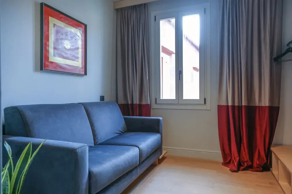 Executive Suite with canal view