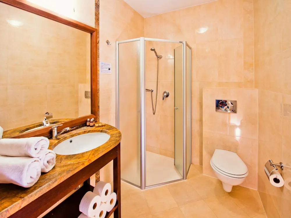 2 Bedrooms Standard Quadruple room with balcony