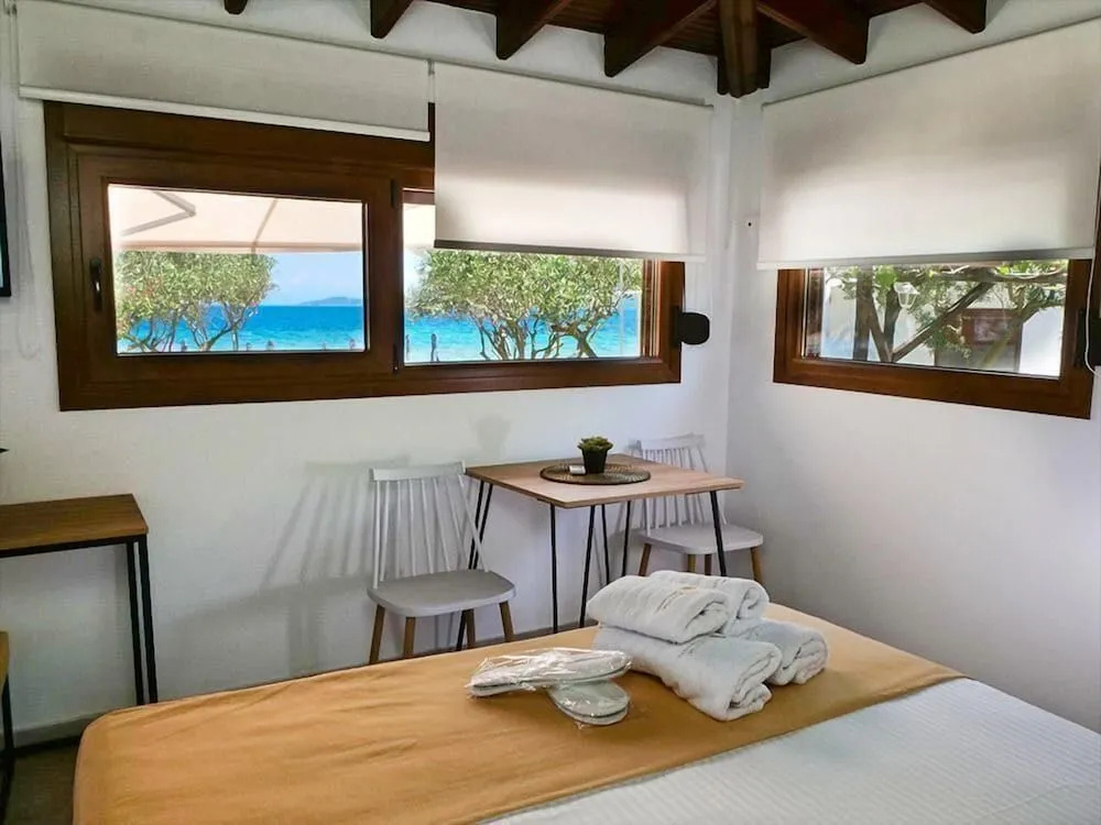 Komitsa Luxury Apartments, ,