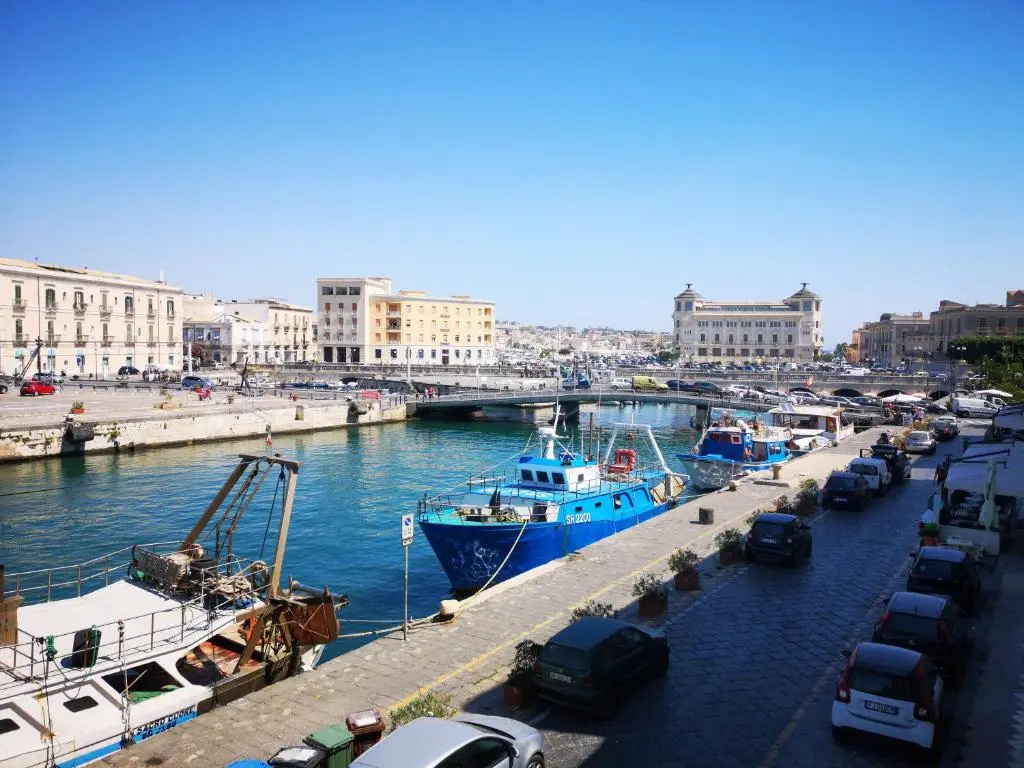 Standard Double room with sea view (full double bed)
