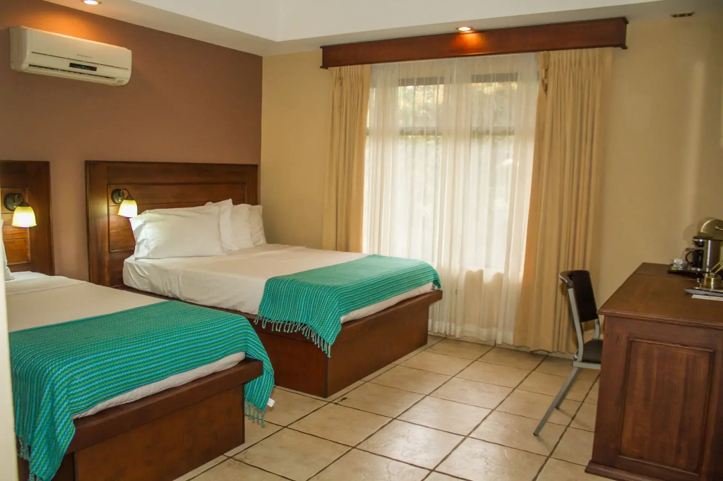 La Riviera Hotel B&B - фото 7