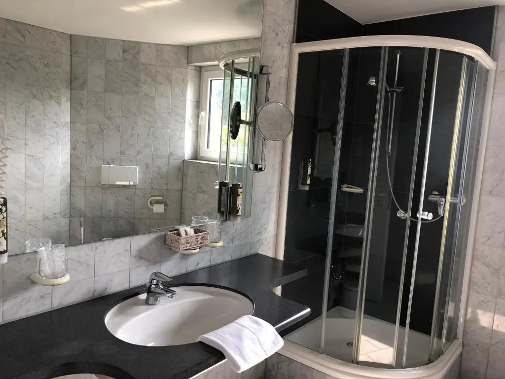 Hotel Engel im Salinental - Chambres