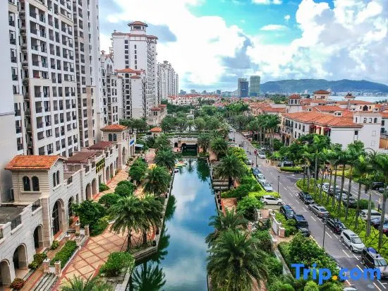 Wehouse Spanish-themed resort hotel in Twin Moon Bay, Huizhou