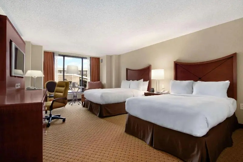 DoubleTree by Hilton Washington Dulles Airport Hotel - Chambres