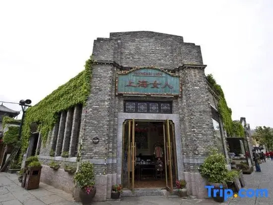 Zhongxiang has been to the B&B