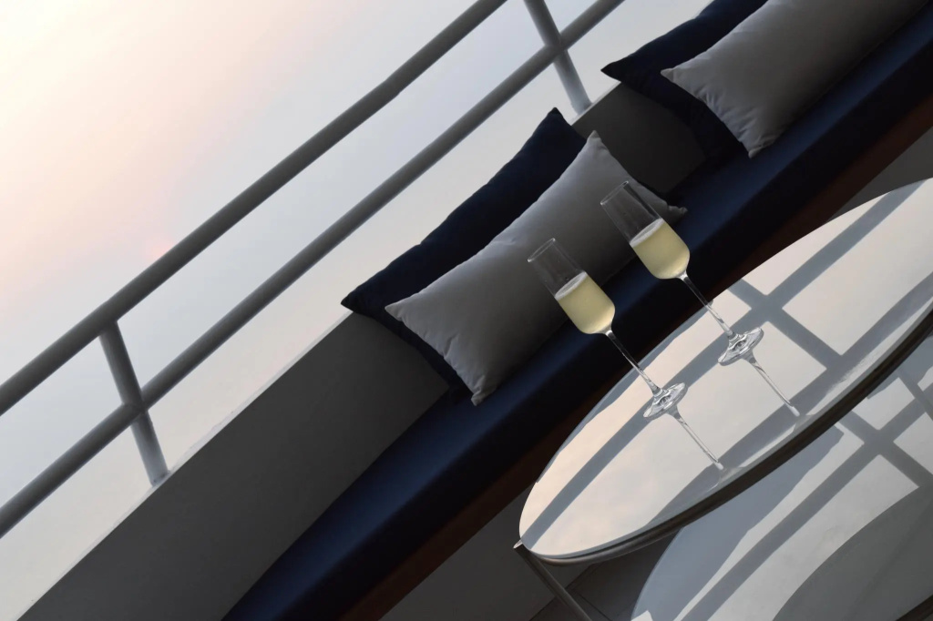 Balcony & Terrace
