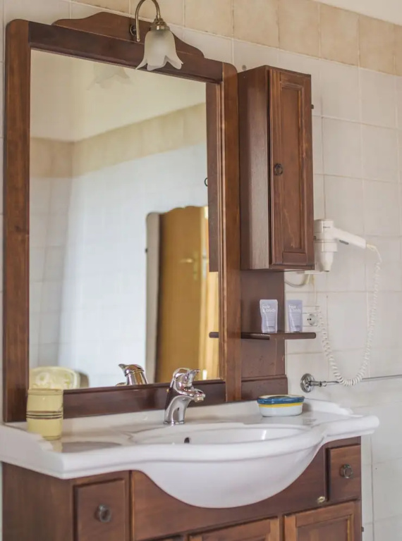 Standard Double room with garden view (full double bed)