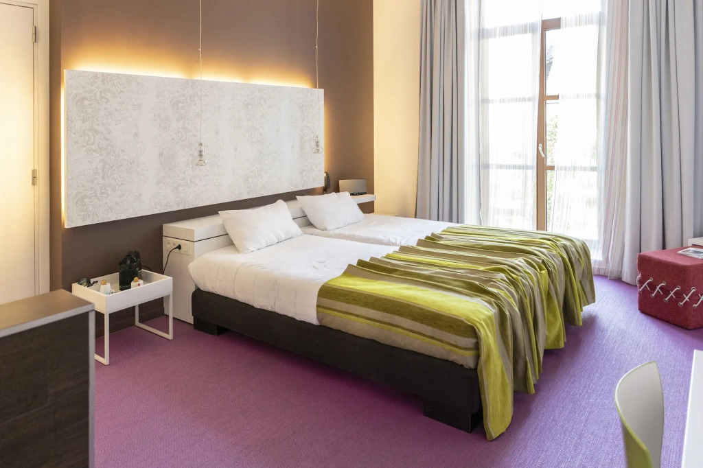 Eburon Hotel - Different Hotels by null